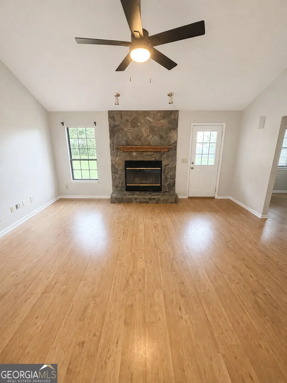 97 Tiffany LN Warner Robins, GA 31093
