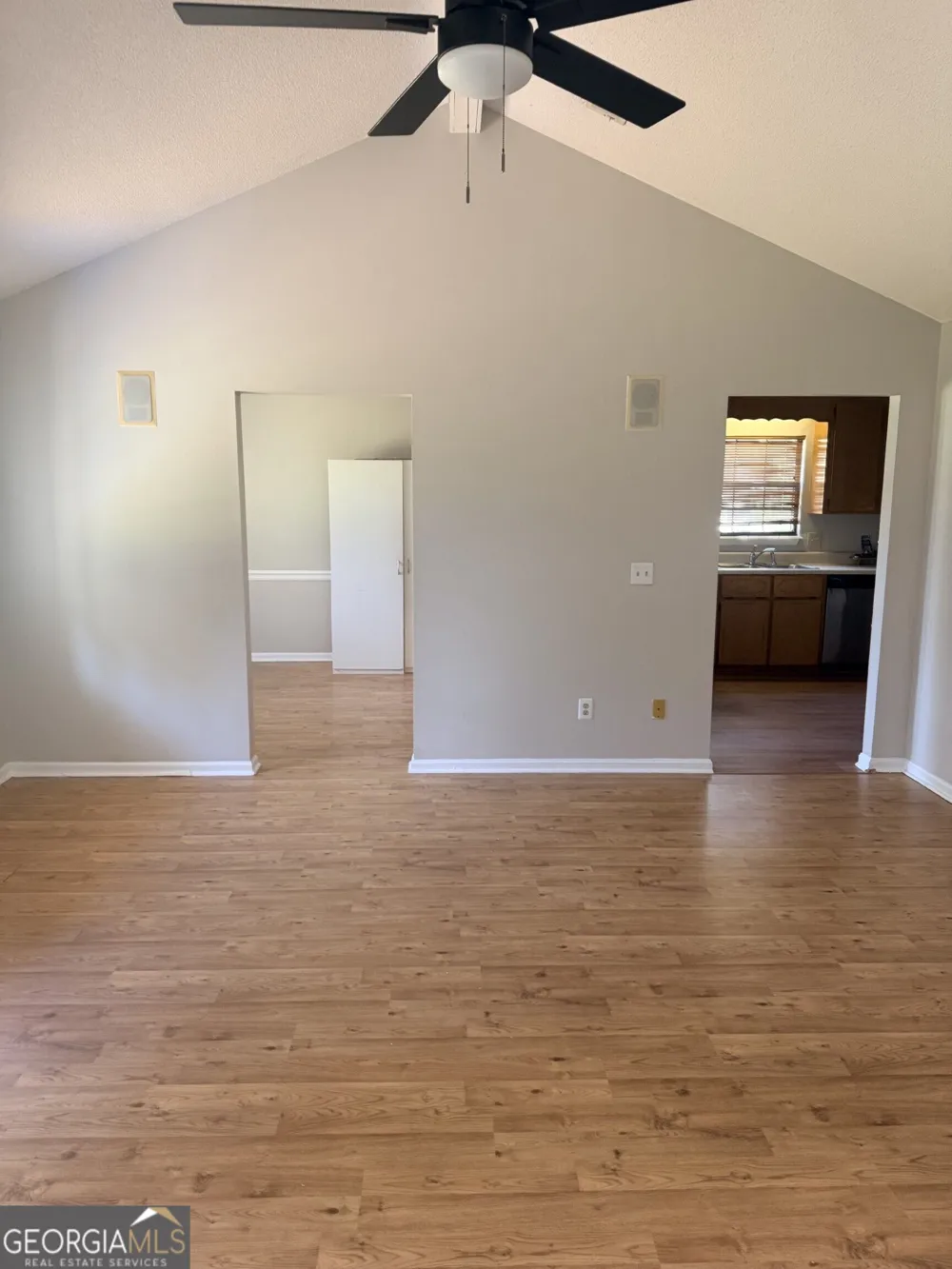97 Tiffany LN Warner Robins, GA 31093