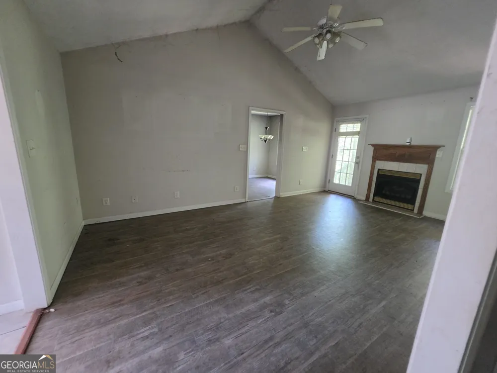 303 Nelson RD NW Milledgeville, GA 31061