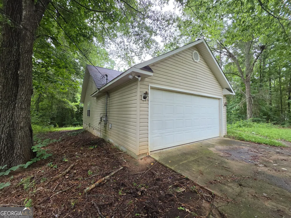 303 Nelson RD NW Milledgeville, GA 31061