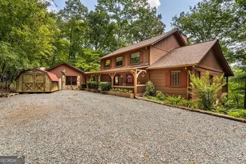 717 Evergreen LN