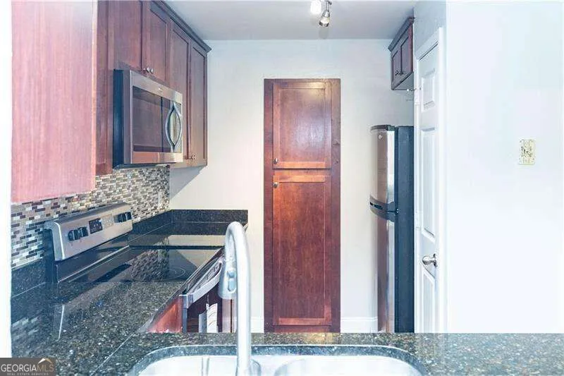 2657 Lenox RD Atlanta, GA 30324
