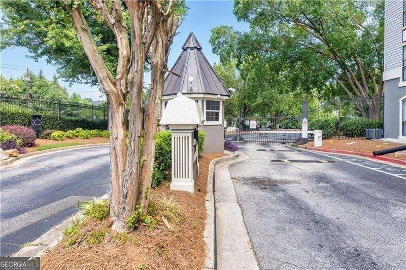 2657 Lenox RD Atlanta, GA 30324
