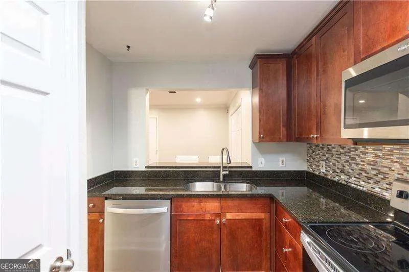 2657 Lenox RD Atlanta, GA 30324