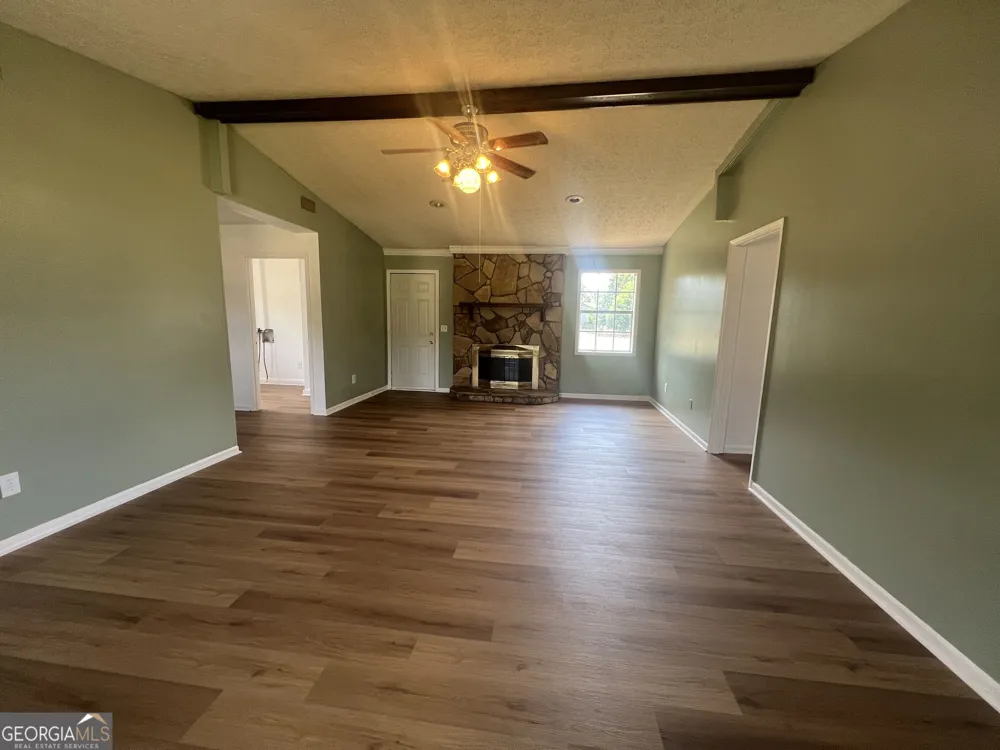 1529 S Davis RD LaGrange, GA 30241