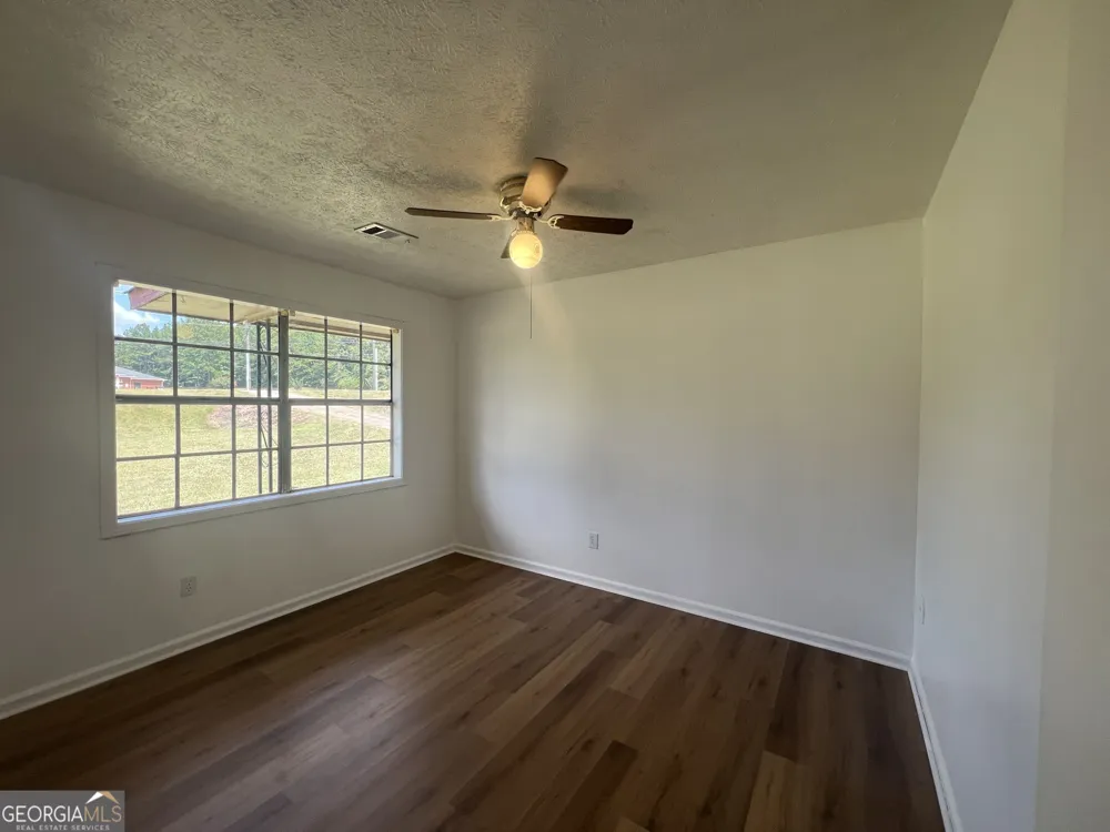 1529 S Davis RD LaGrange, GA 30241