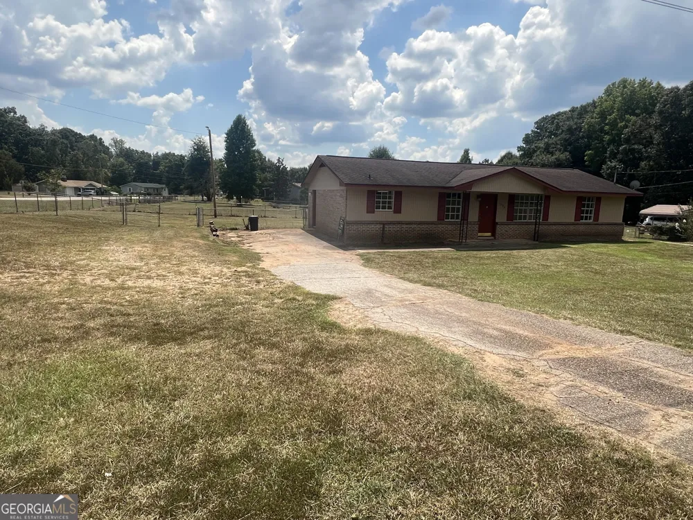 1529 S Davis RD LaGrange, GA 30241
