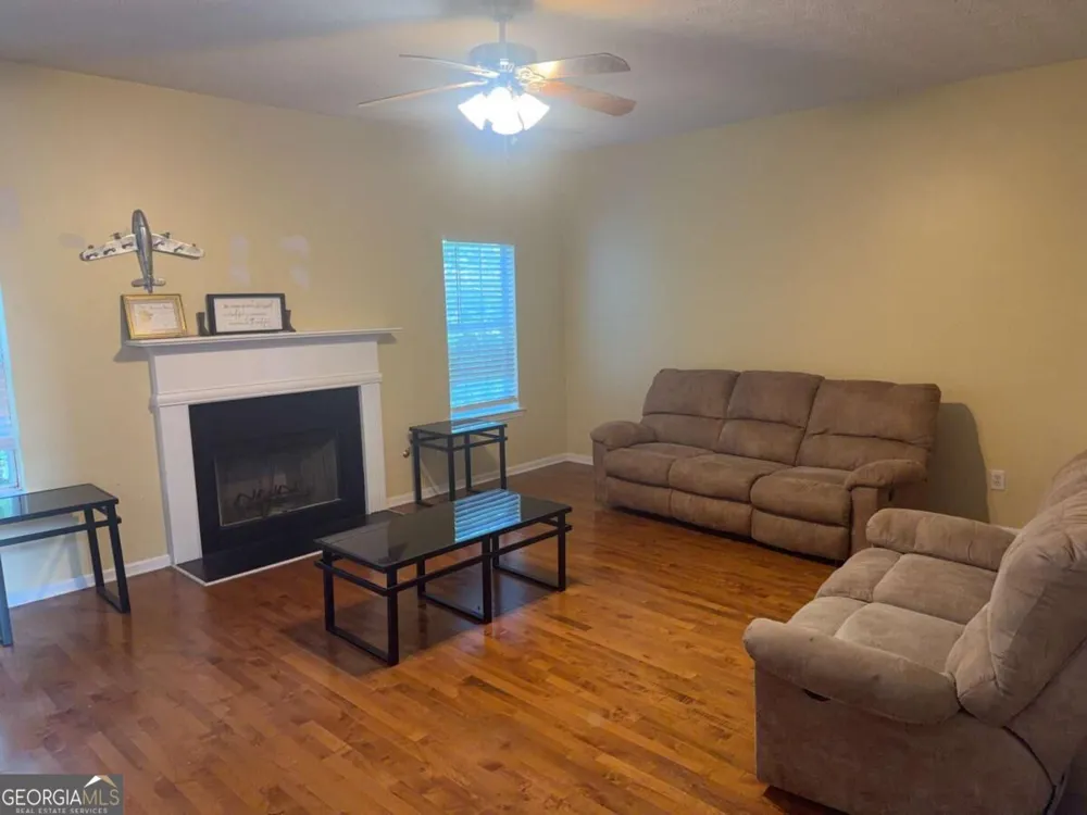 1580 Callaway LOOP Conyers, GA 30012
