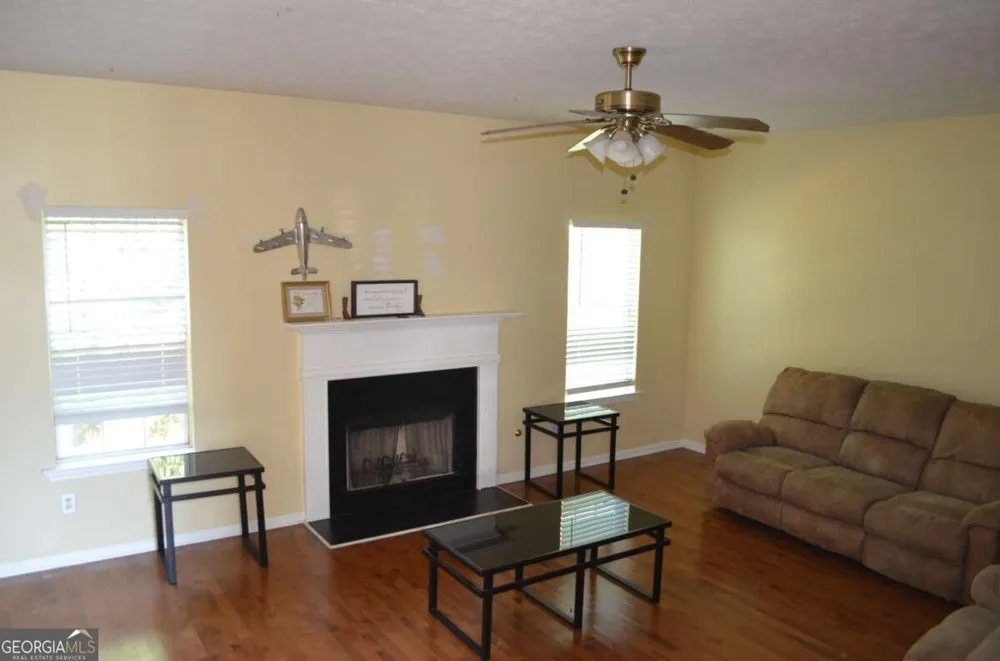 1580 Callaway LOOP Conyers, GA 30012