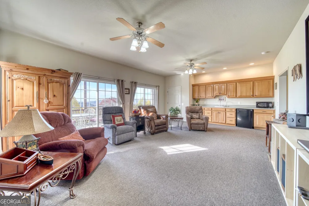 883 Ramey Mountain RD Hiawassee, GA 30546