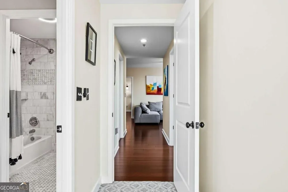 3338 Peachtree RD NE Atlanta, GA 30326
