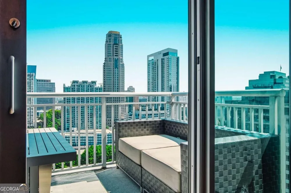 3338 Peachtree RD NE Atlanta, GA 30326
