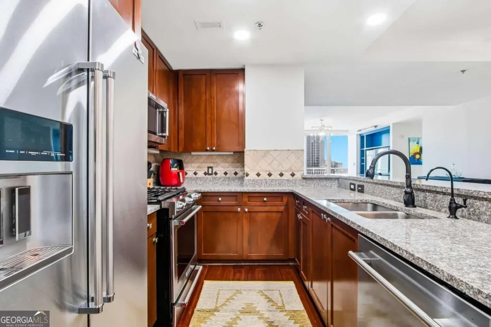 3338 Peachtree RD NE Atlanta, GA 30326