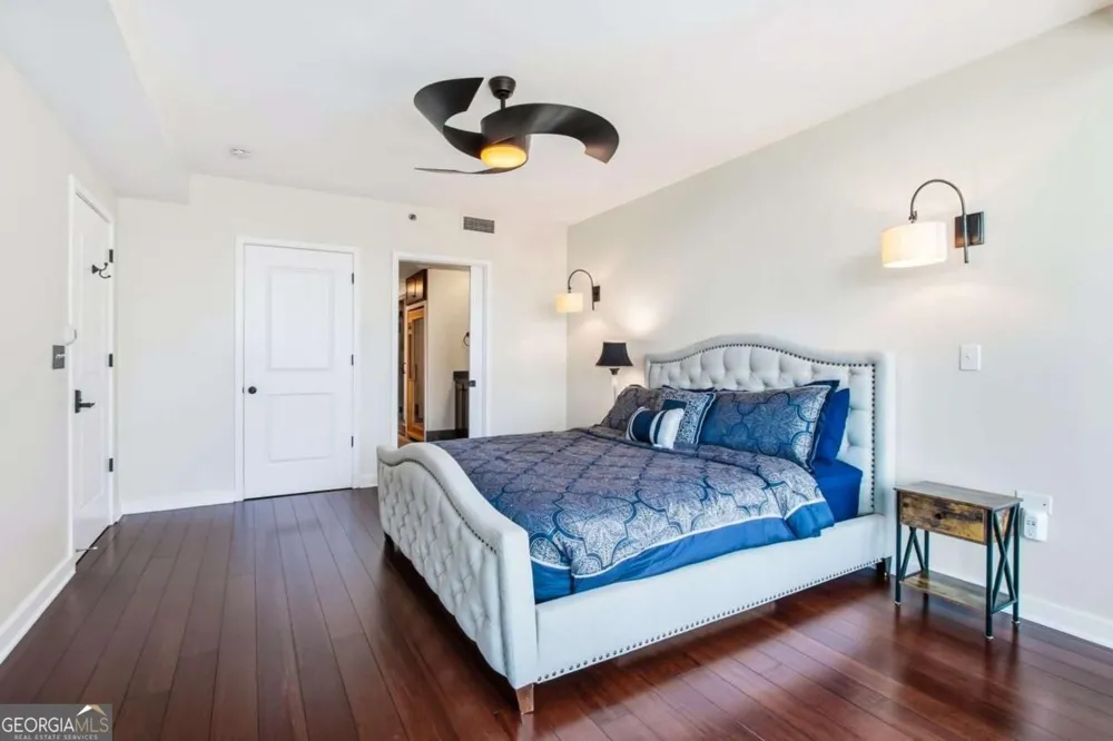 3338 Peachtree RD NE Atlanta, GA 30326