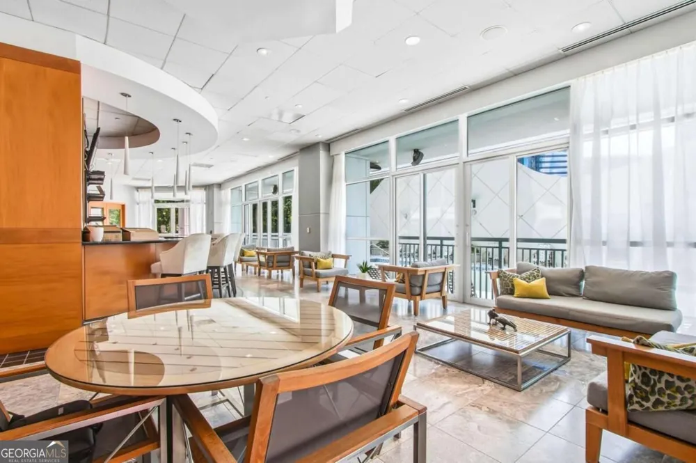 3338 Peachtree RD NE Atlanta, GA 30326