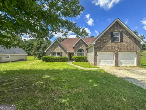 1017 Maris LN
