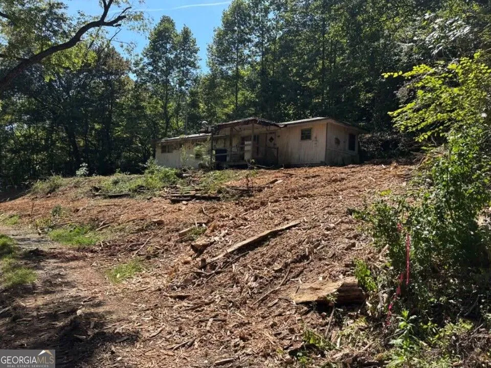 1565 Davis RD Hiawassee, GA 30546