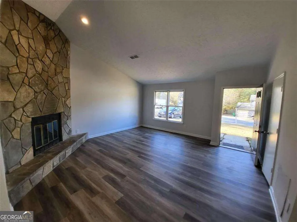 915 Fox Valley CT Stone Mountain, GA 30088