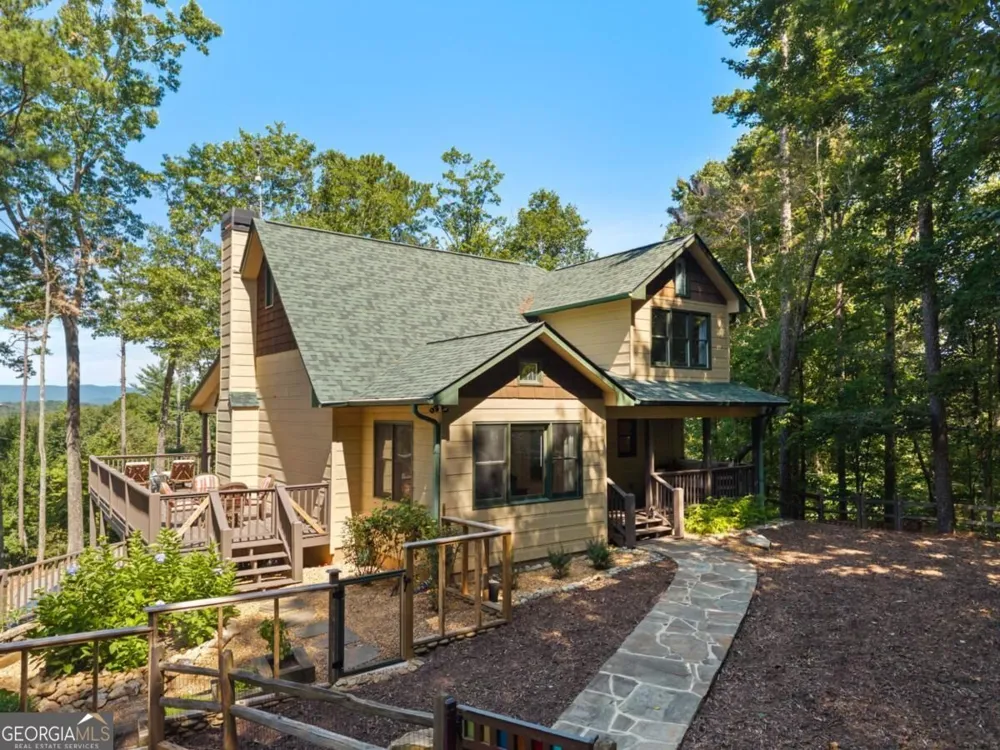 35 Dora LN Ellijay, GA 30540