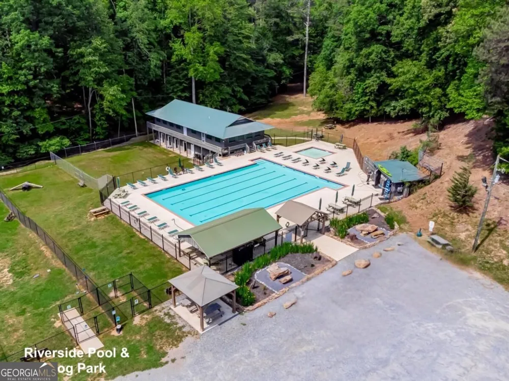 35 Dora LN Ellijay, GA 30540