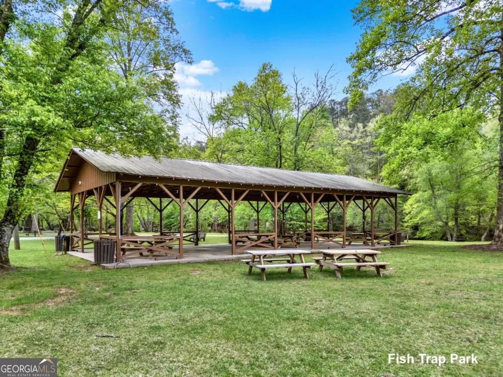 35 Dora LN Ellijay, GA 30540