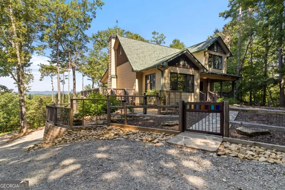 35 Dora LN Ellijay, GA 30540