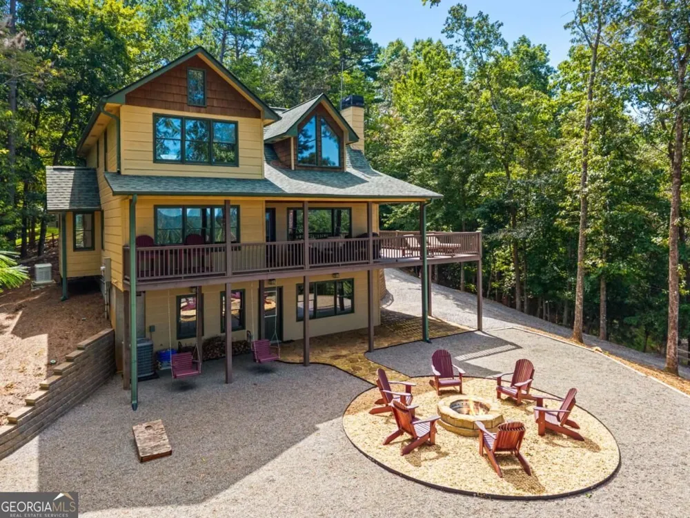 35 Dora LN Ellijay, GA 30540