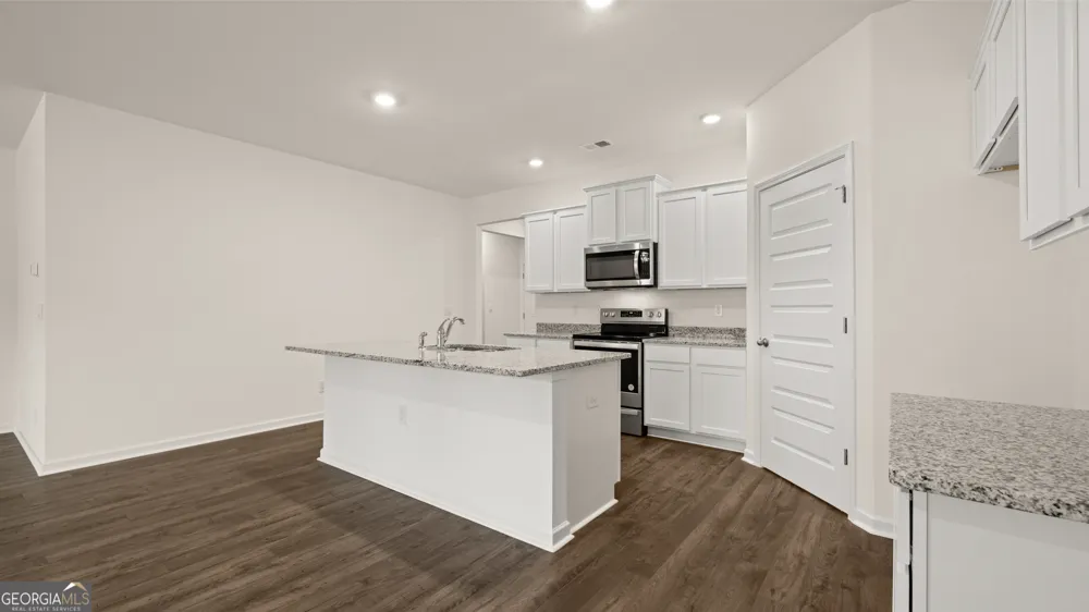 131 Champlain RD Hoschton, GA 30548