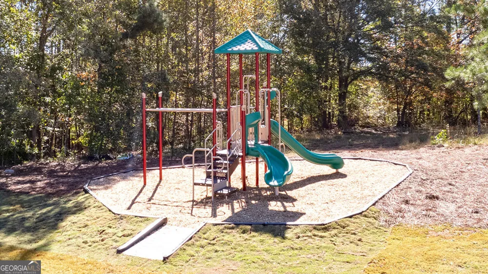131 Champlain RD Hoschton, GA 30548