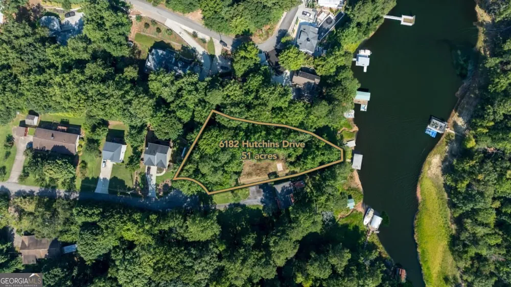 6182 Hutchins DR Buford, GA 30518