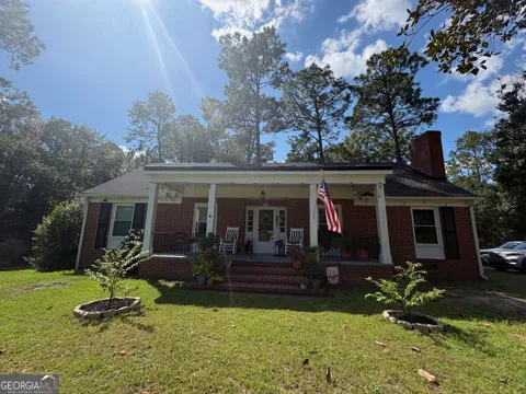 517 N Main ST