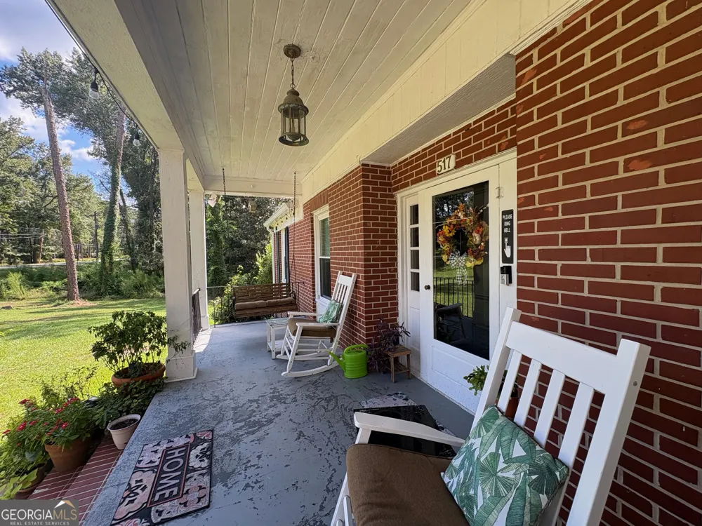 517 N Main ST Statesboro, GA 30458