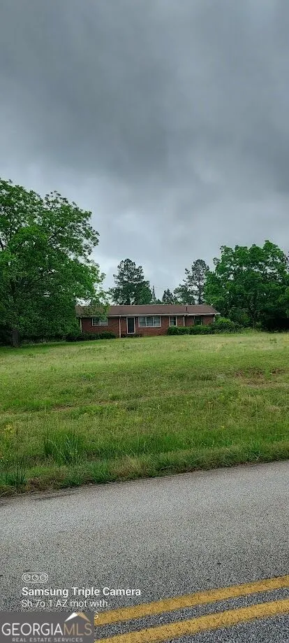 374 A & B LUTHER BAILEY RD Senoia, GA 30276