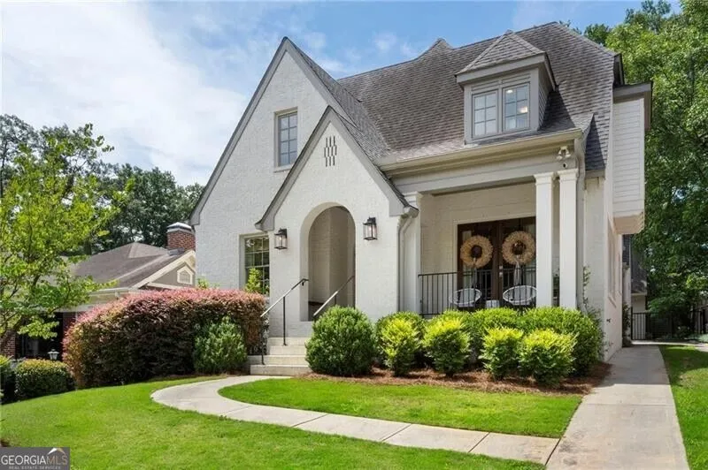 1055 Bellevue DR NE Atlanta, GA 30306