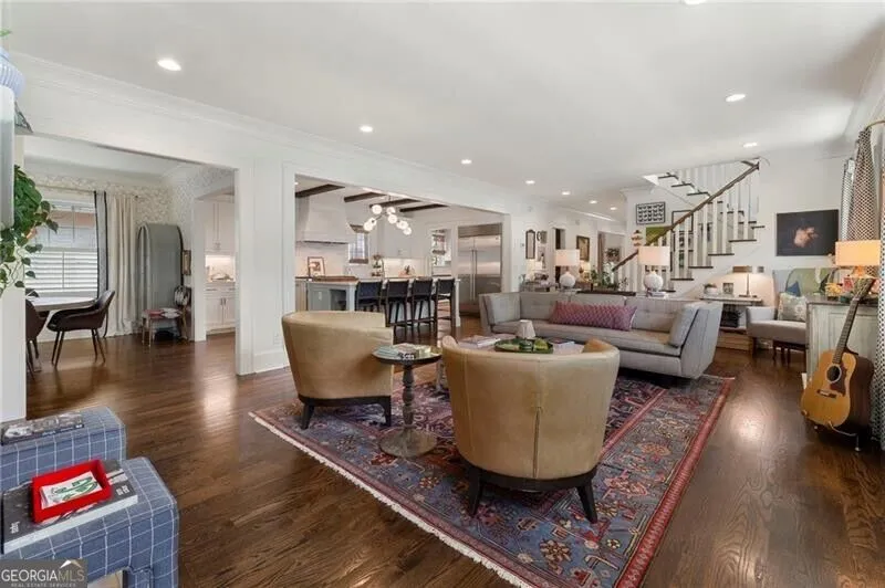 1055 Bellevue DR NE Atlanta, GA 30306