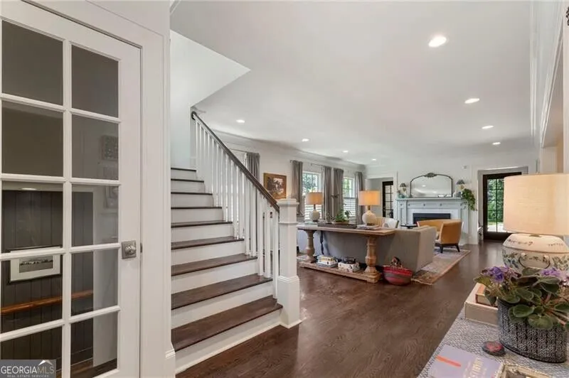 1055 Bellevue DR NE Atlanta, GA 30306