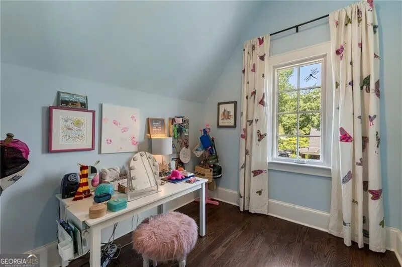 1055 Bellevue DR NE Atlanta, GA 30306