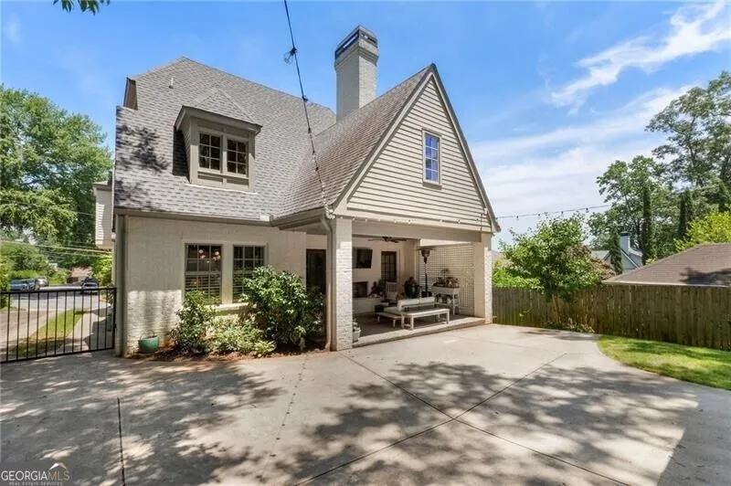 1055 Bellevue DR NE Atlanta, GA 30306