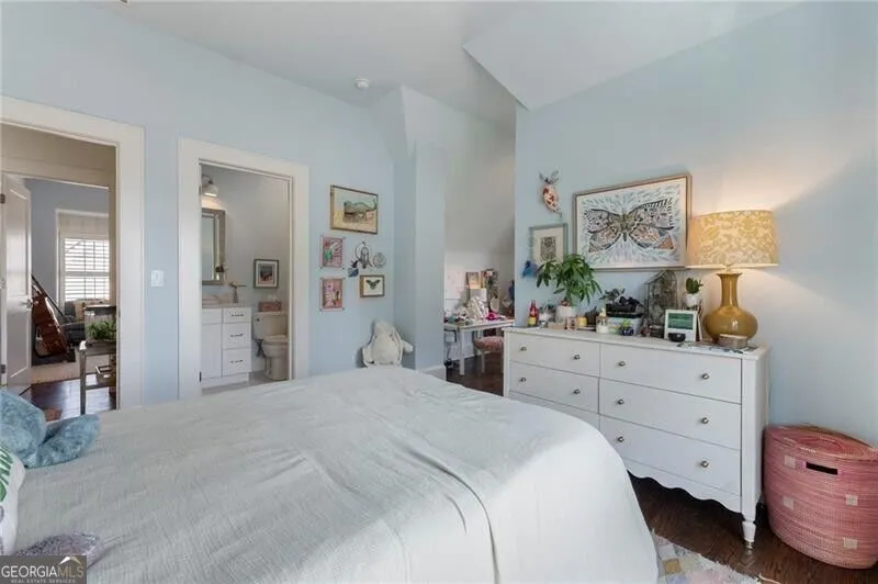 1055 Bellevue DR NE Atlanta, GA 30306