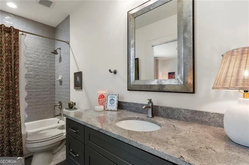 1055 Bellevue DR NE Atlanta, GA 30306