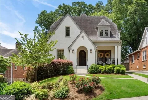 1055 Bellevue DR NE