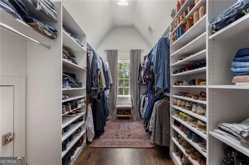1055 Bellevue DR NE Atlanta, GA 30306