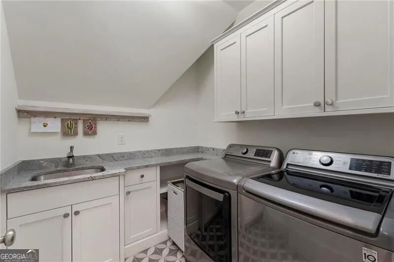 1055 Bellevue DR NE Atlanta, GA 30306