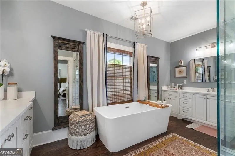 1055 Bellevue DR NE Atlanta, GA 30306