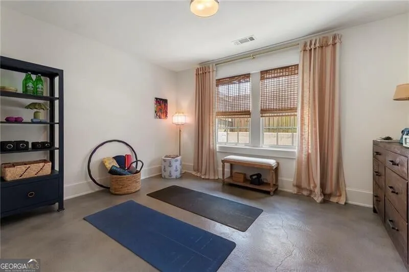 1055 Bellevue DR NE Atlanta, GA 30306