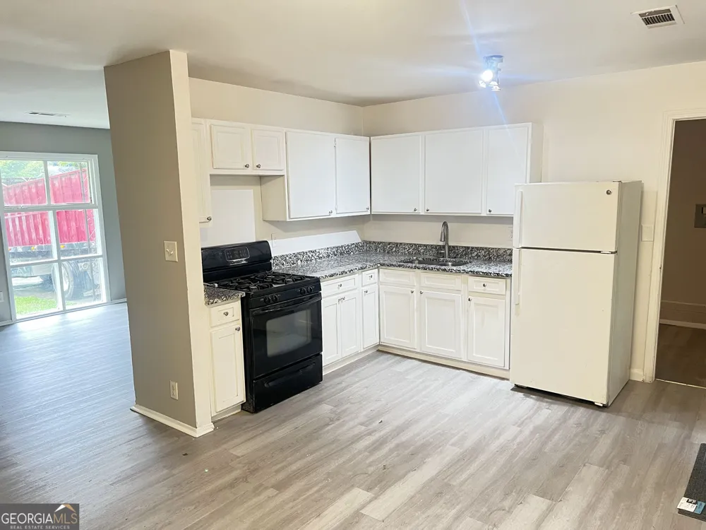 1259 Pineglen DR Riverdale, GA 30296