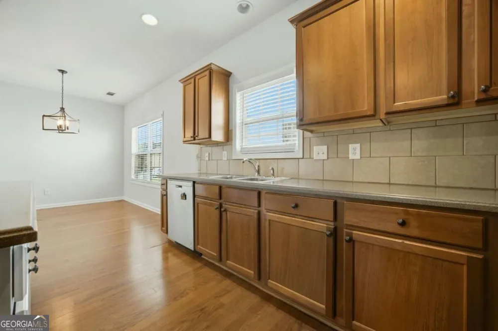 1851 Brighton BLVD SE Atlanta, GA 30316