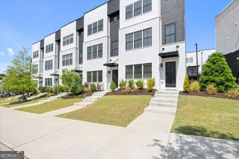 431 Mezzo LN Alpharetta, GA 30009