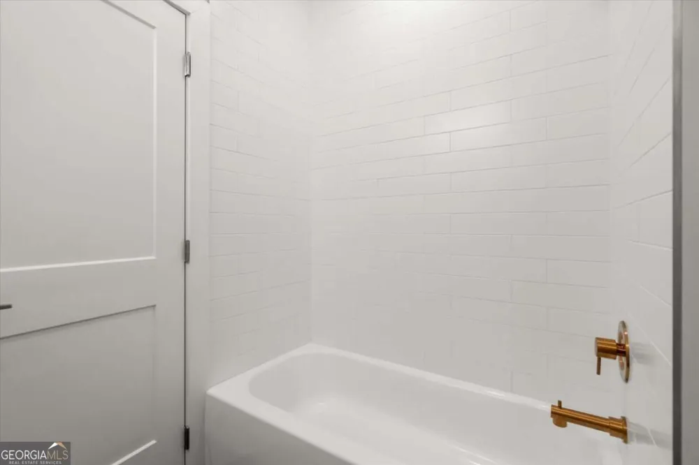 431 Mezzo LN Alpharetta, GA 30009