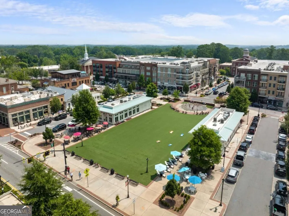 431 Mezzo LN Alpharetta, GA 30009